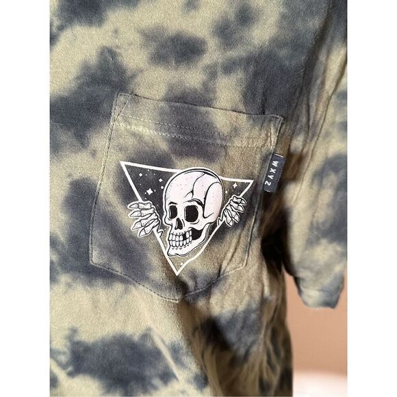WXYZ MFG.Co Olive Green and Black Tie-Dye Skeleton Graphic Tee Size Small - Picture 4 of 6